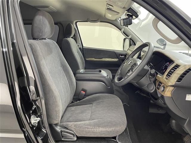 Toyota HIACE WAGON 2024 8236559-2