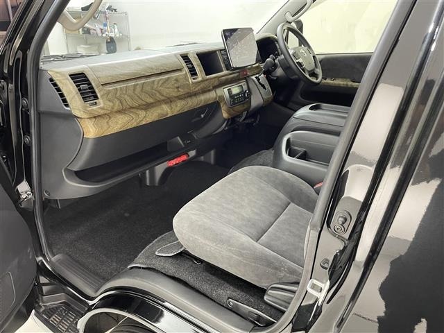 Toyota HIACE WAGON 2024 8236559-4