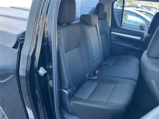 Toyota HILUX 2021 8233799-11