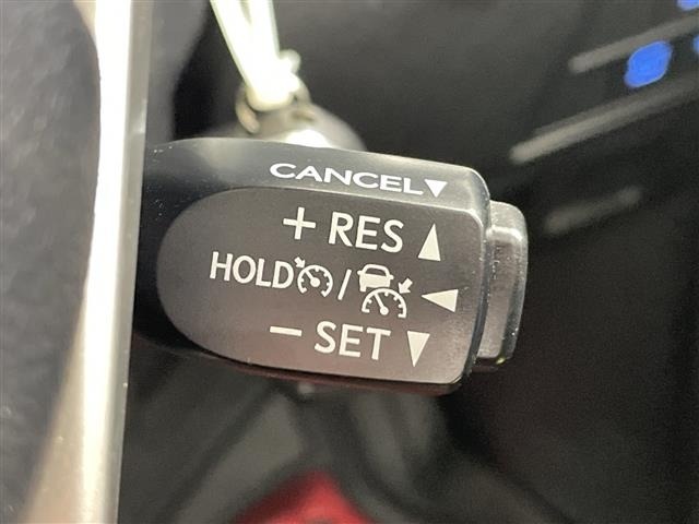 Toyota HILUX 2023 8233800-11