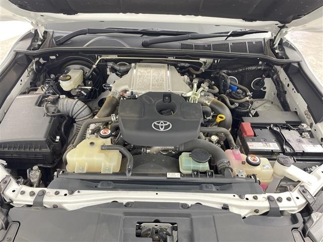 Toyota HILUX 2023 8233800-14