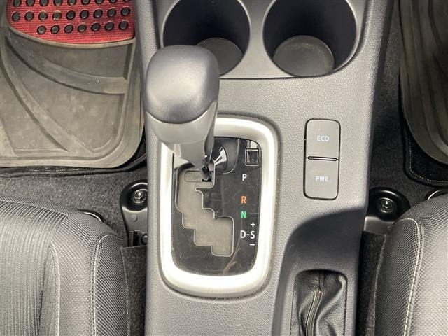 Toyota HILUX 2023 8233800-6