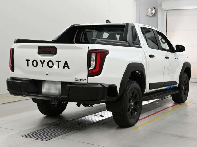 Toyota HILUX 2026 8233827-1