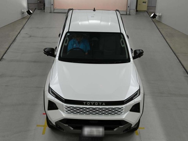 Toyota HILUX 2026 8233827-7