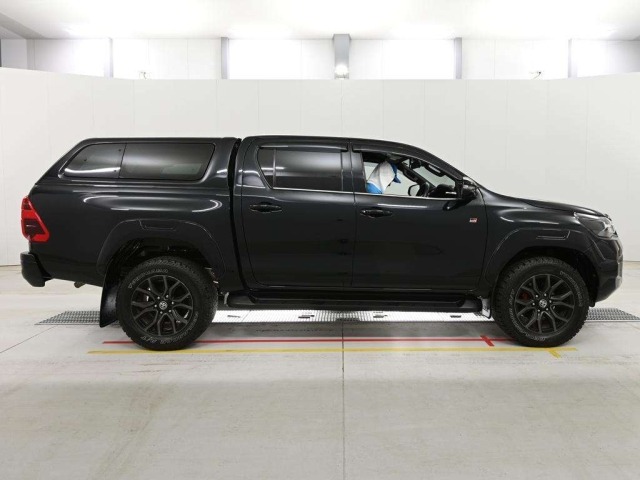 Toyota HILUX 2022 8233828-3