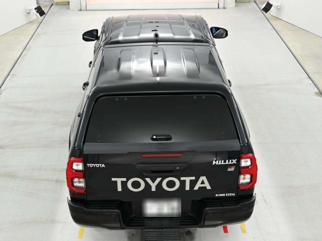 Toyota HILUX 2022 8233828-8