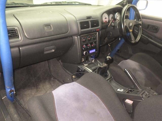 Subaru IMPREZA 1998 8229948-4