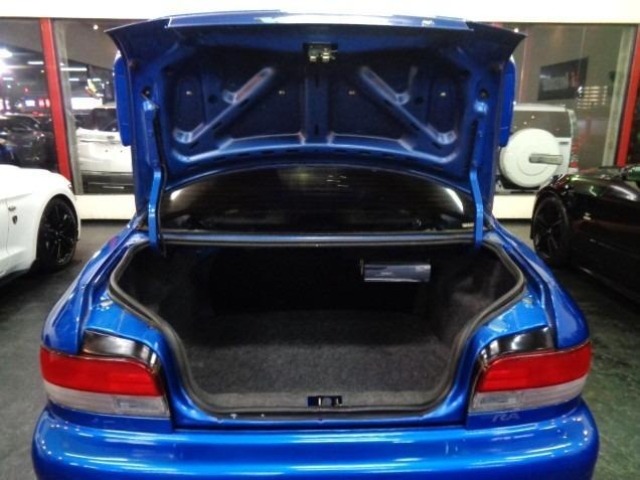 Subaru IMPREZA 2000 8230284-9