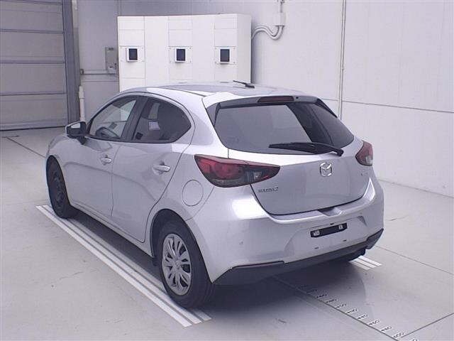 Mazda MAZDA2 2022 8235794-1