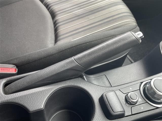 Mazda MAZDA2 2022 8235966-23
