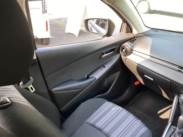 Mazda MAZDA2 2020 8236020-6
