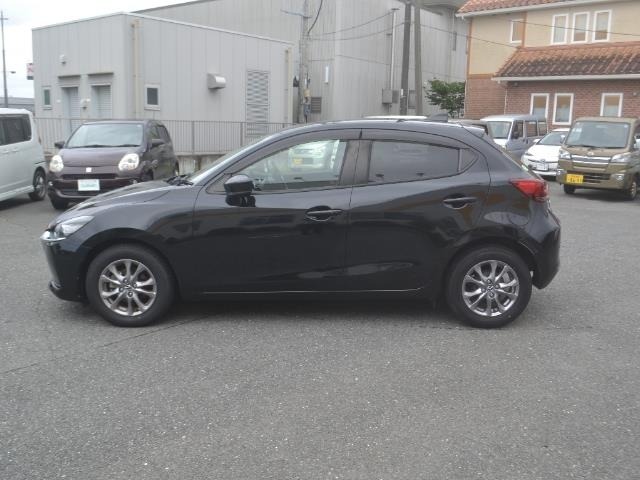 Mazda MAZDA2 2019 8236030-6