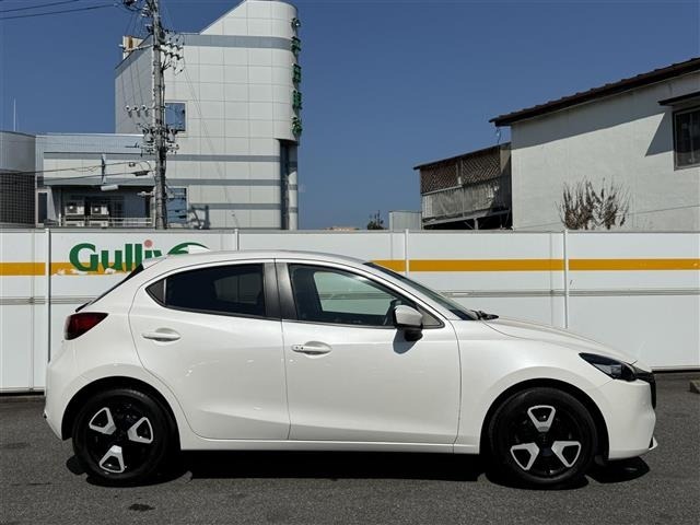 Mazda MAZDA2 2023 8236031-3