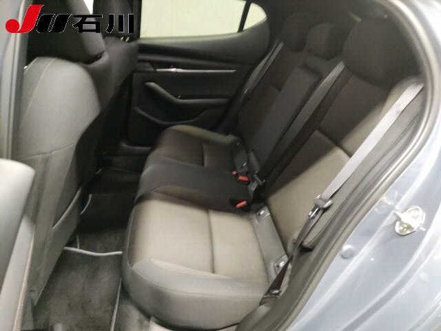 Mazda MAZDA3 2022 8235636-5