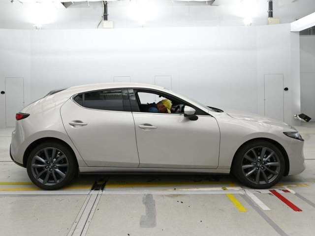 Mazda MAZDA3 2023 8235637-3