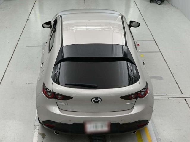 Mazda MAZDA3 2023 8235637-8