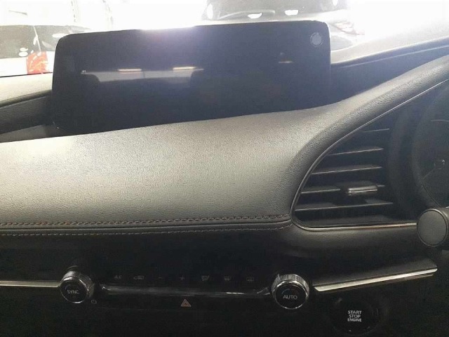Mazda MAZDA3 2024 8235639-12