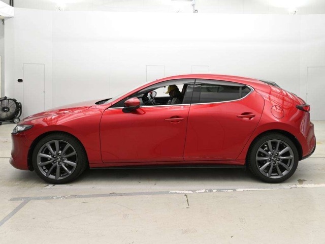 Mazda MAZDA3 2022 8235640-4