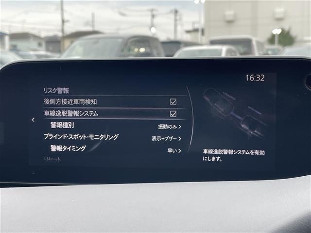 Mazda MAZDA3 2019 8235665-17