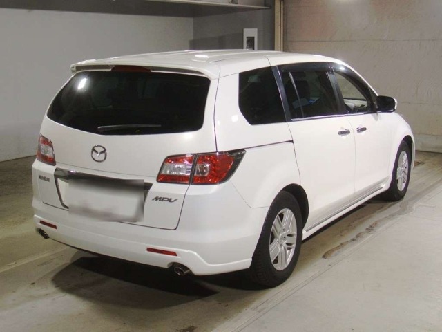 Mazda MPV 2015 8235672-1