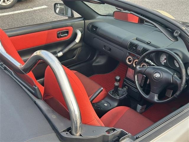Toyota MR-S 2002 8235748-11