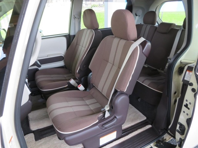 Toyota PORTE 2018 8236708-18