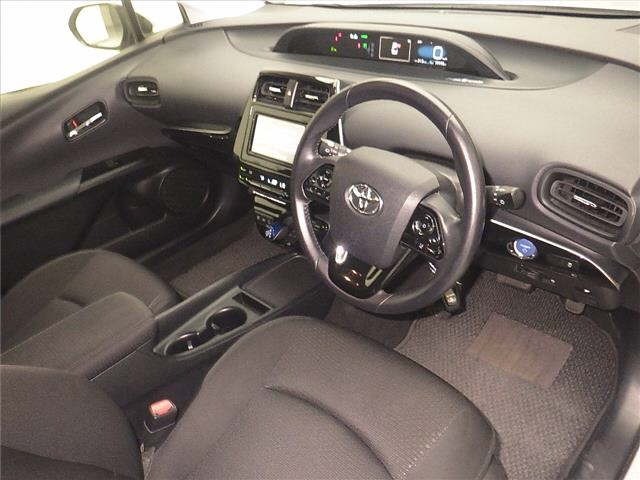 Toyota PRIUS 2020 8236416-3