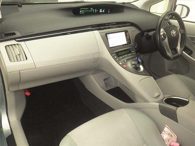 Toyota PRIUS 2012 8236425-4