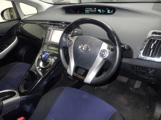 Toyota PRIUS 2014 8236466-3