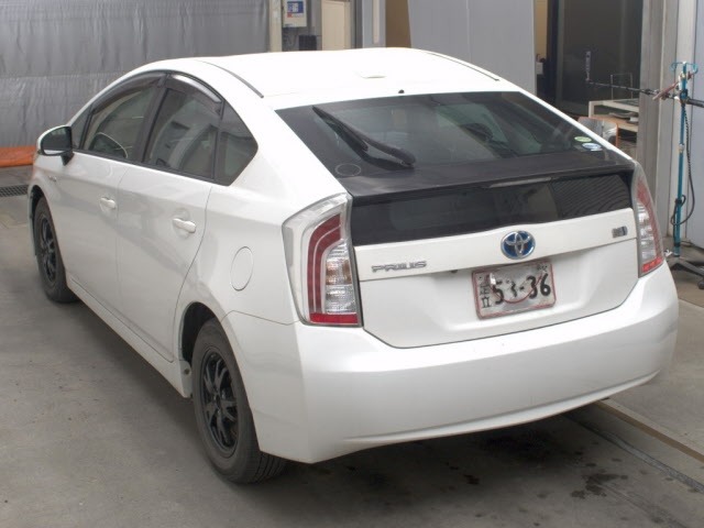 Toyota PRIUS 2013 8236469-1