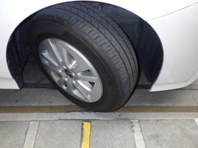 Toyota PRIUS 2017 8236473-9