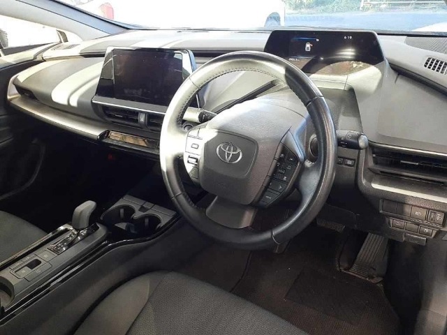 Toyota PRIUS 2023 8236478-7