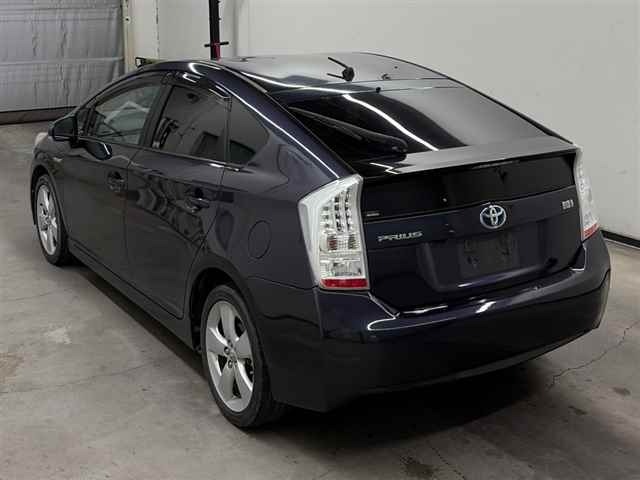 Toyota PRIUS 2011 8236489-1