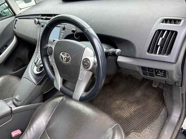 Toyota PRIUS 2011 8236490-3
