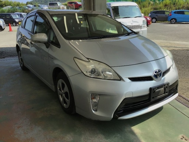 Toyota PRIUS 2013 8236492-3