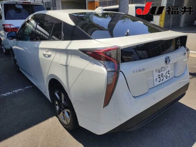 Toyota PRIUS 2017 8236494-1