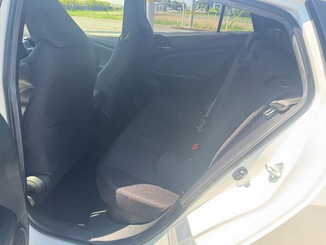 Toyota PRIUS 2017 8236505-10