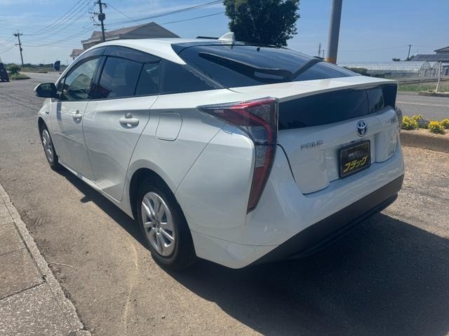 Toyota PRIUS 2017 8236505-5