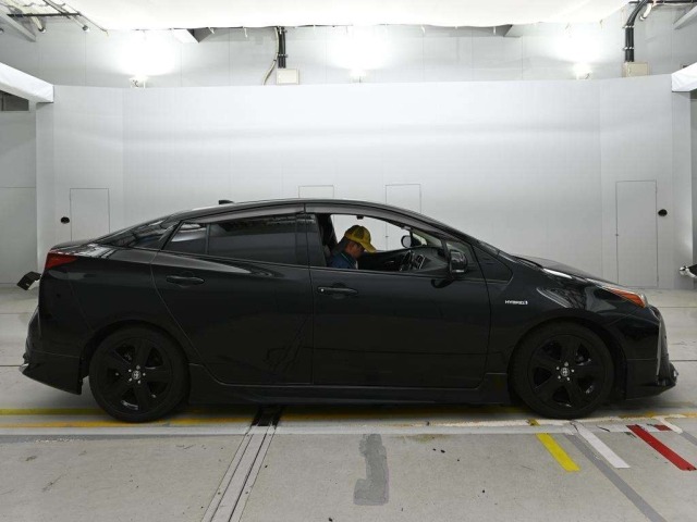Toyota PRIUS 2019 8236507-3