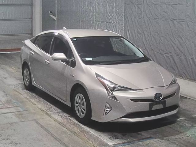 Toyota PRIUS 2018 8236510-7