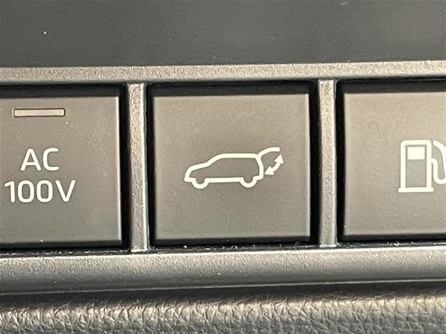 Toyota PRIUS 2024 8236815-1