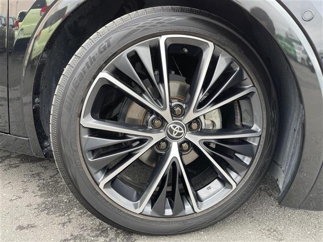 Toyota PRIUS 2024 8236815-11