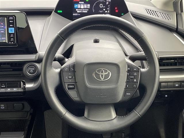 Toyota PRIUS 2023 8236832-1