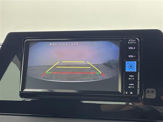 Toyota PRIUS 2023 8236832-17