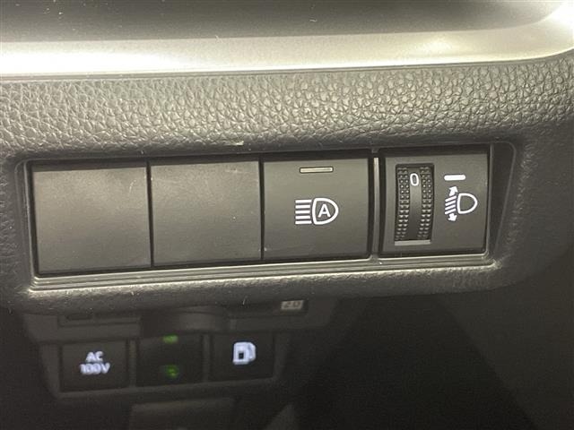 Toyota PRIUS 2023 8236832-19