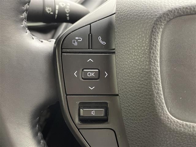 Toyota PRIUS 2023 8236832-3