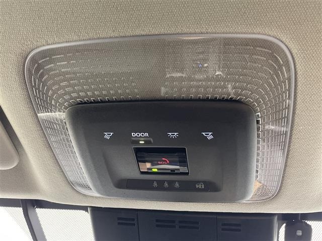 Toyota PRIUS 2023 8236832-6