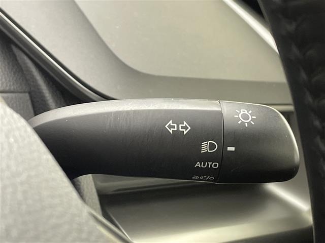 Toyota PRIUS 2023 8236832-8
