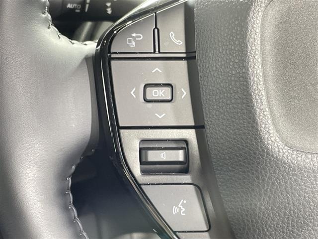 Toyota PRIUS 2024 8236847-10