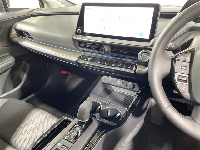 Toyota PRIUS 2024 8236847-12
